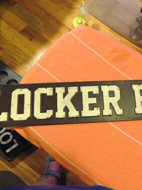 NICE METAL " LOCKER ROOM " SIGN - 28"